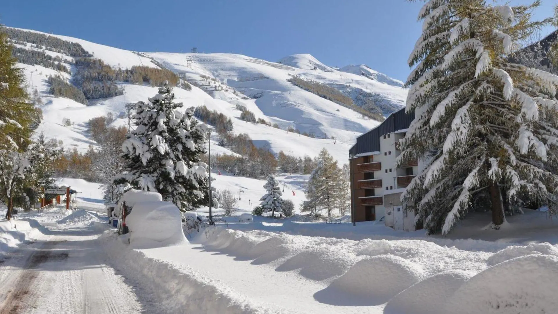 Apartment Studio Plein Sud A By Interhome Les Deux Alpes France